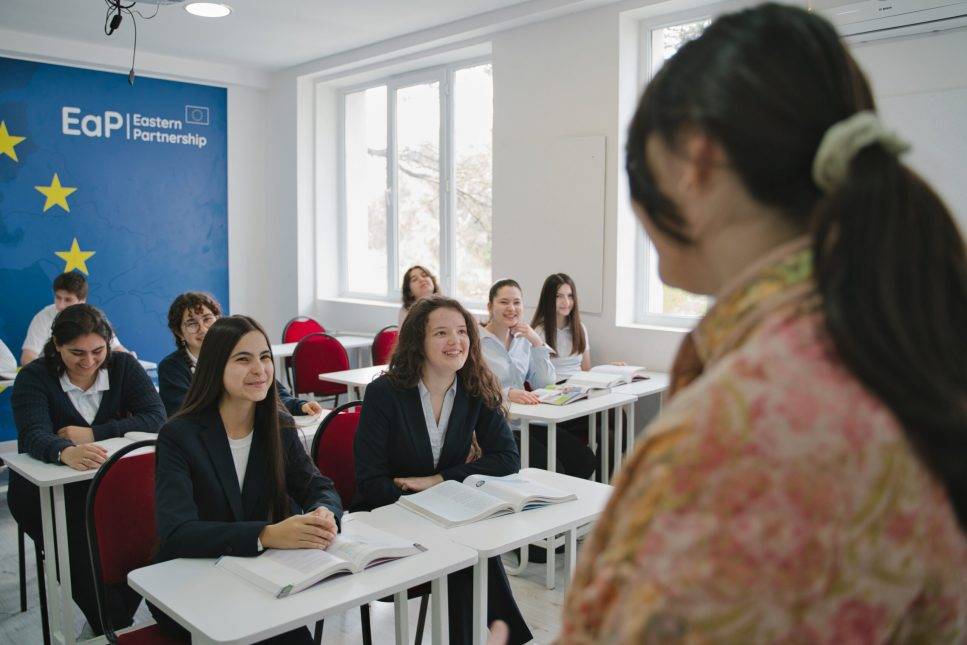 «Програма Європейської школи Східного партнерства – складна. Але абсолютно не безпричинно. Вона справді дає тобі класні навички, поки ти «страждаєш» від того, наскільки вона складна»