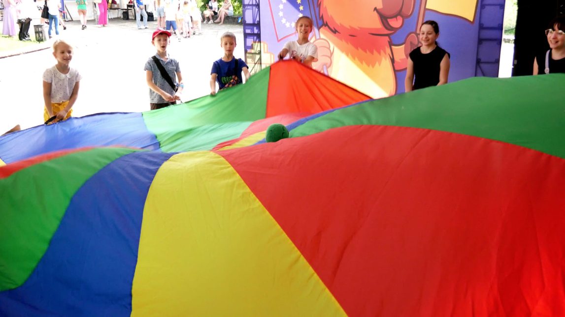 11-space-for-adults-and-children