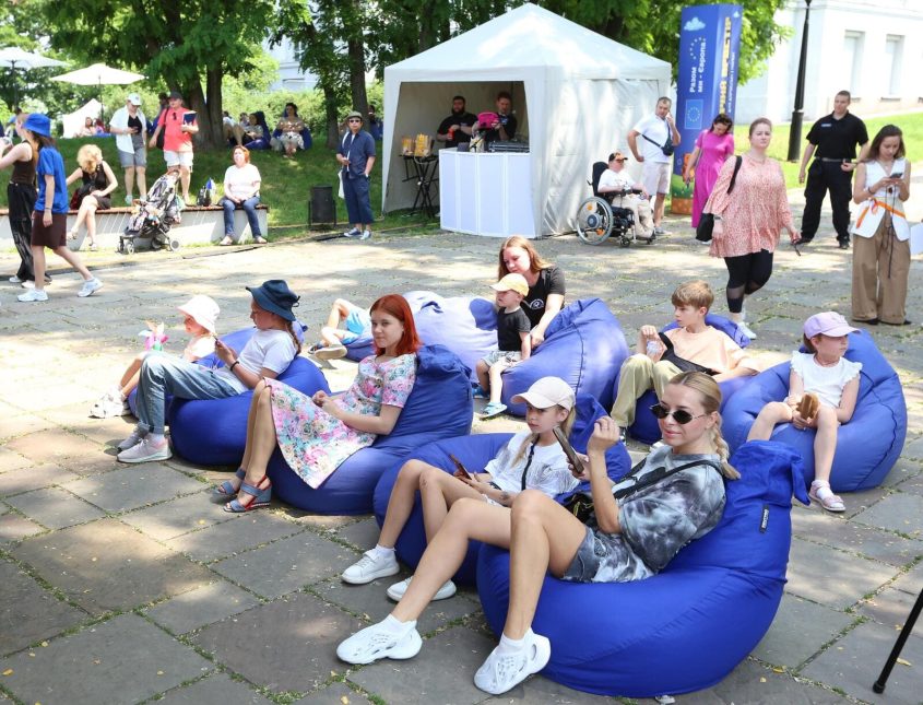 61-space-for-adults-and-children