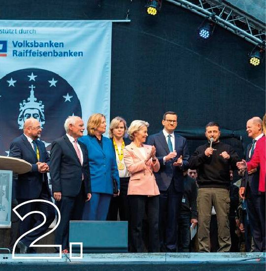 <span style="color: white; background-color: #00000080;">website of the European Parliament</span>